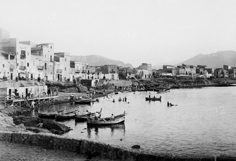 europe, italie, sicile, bagheria, vue de la côte près d'aspra, 1920 1930