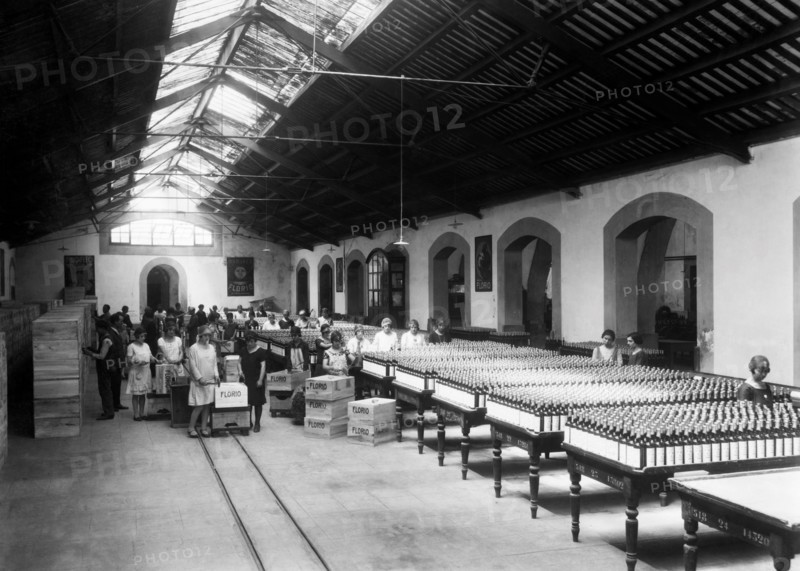 italie, sicile, marsala, entreprise florio, emballage de bouteilles, 1910 1920