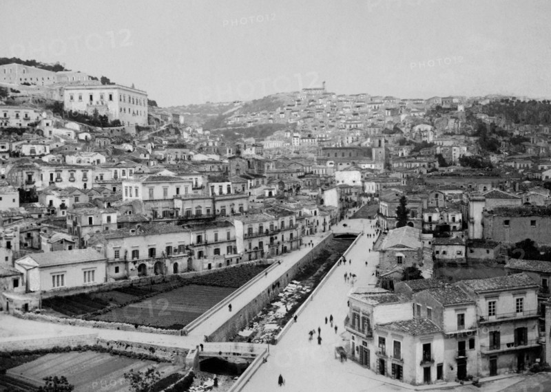 europe, italie, sicile, ragusa, modica, vue de la ville, 1890 1900