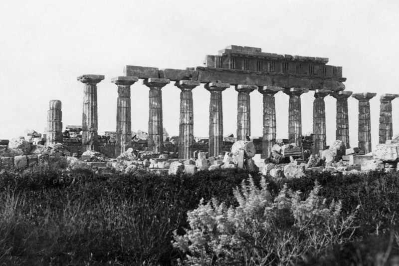 italie, sicile, selinunte, la colonne nord du temple surélevé, 1900 1910