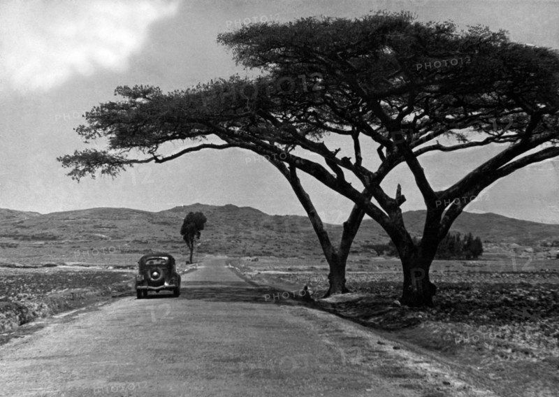 afrique, eritrea, asmara, la route de keren, près de amba derhò, 1920 1930
