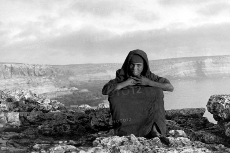 afrique, maroc, une jeune femme en robe typique, 1930 1940