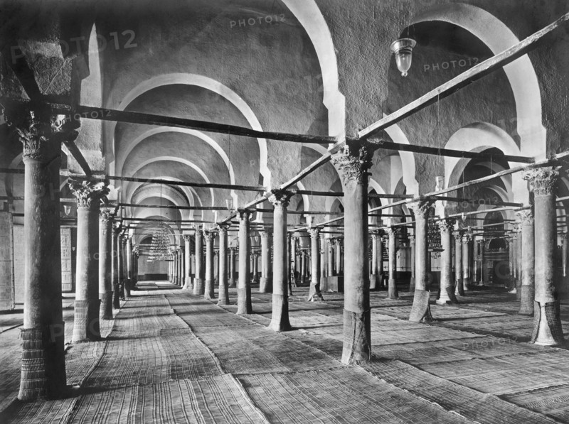 Afrique, tunisie, kairouan, intérieur de la grande mosquée, 1910