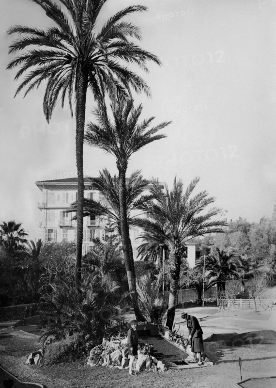 europe, italie, ligurie, san remo, femmes pendant un match de golf, 1920 1930