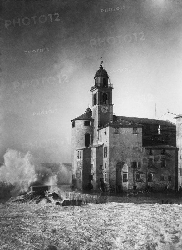 basilique de santa maria assunta, camogli, ligurie, italie 1920 1930