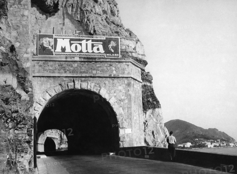 voie aurelienne, sestri levante, ligurie, italie 1955