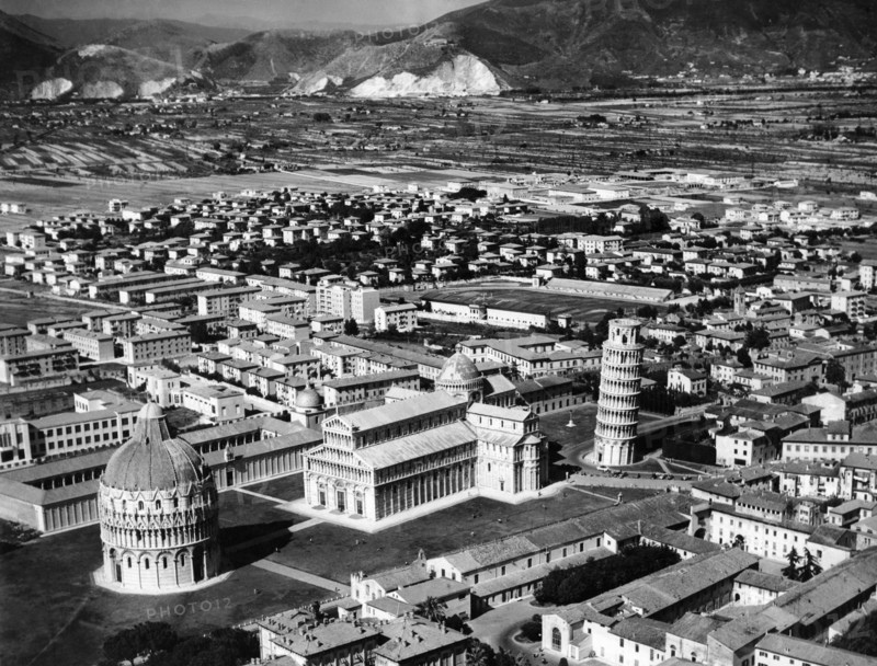 piazza dei miracoli, pise, toscane, italie 1965