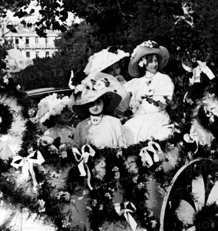 service carnaval, défilé de chars au carnaval de nizza, 1953
