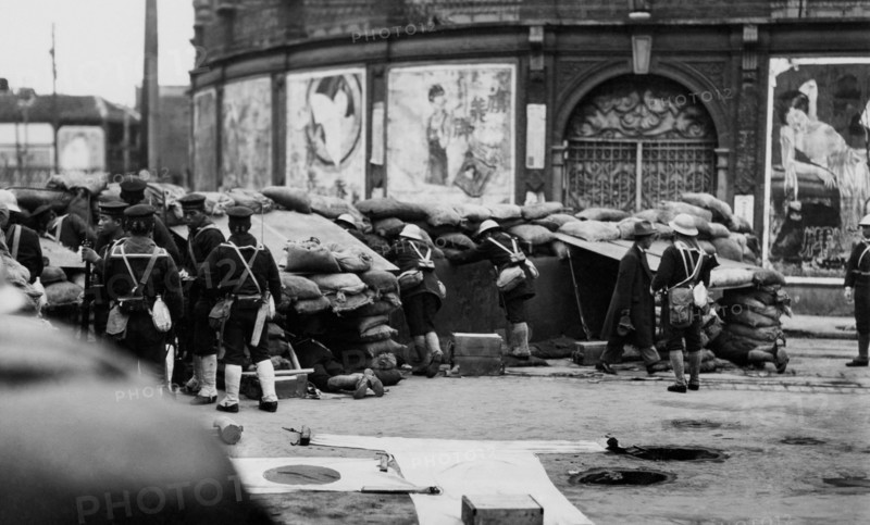 chine, troupes japonaises dans les rues de ciapei, 1937