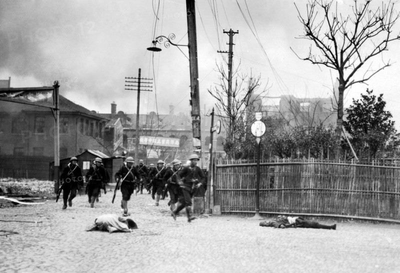 chine, troupes japonaises dans les rues de chine, 1937
