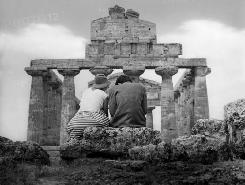 Devant le temple de Cérès, 1960