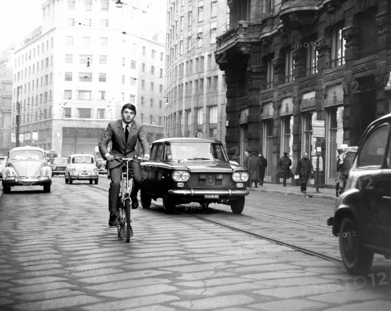 cyclotourisme, à milan sur la "bicyclette de l'automobiliste", 1965