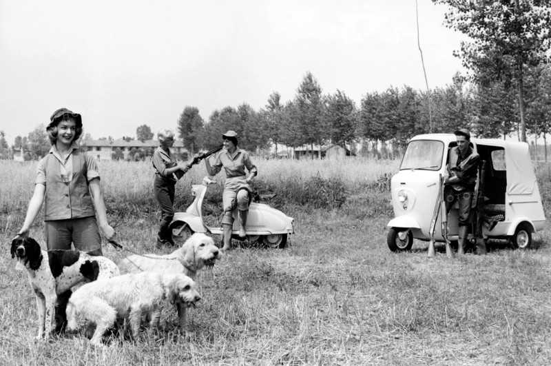 sortie de chasse avec lambretta 175 tv et lambretta van, 1958