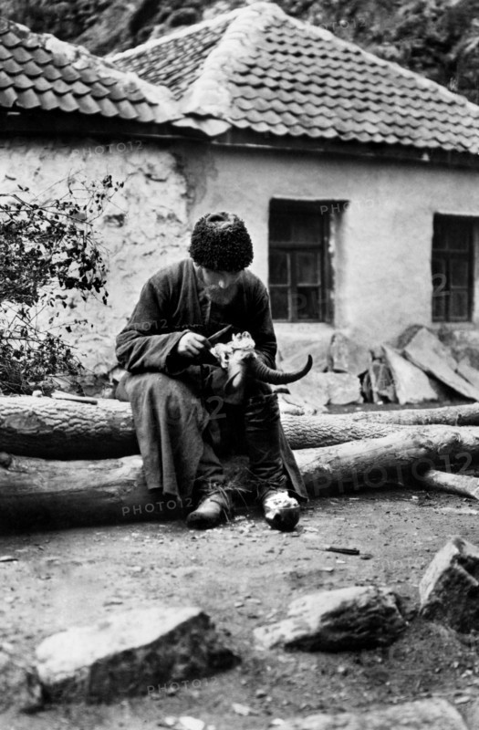 Hunter of mountain goats from the Caucasus. 1930