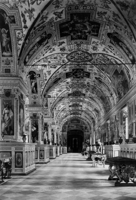 Vatican apostolic library by Domenico fountain. courtyard of the lookout. Vatican city. 1900-10