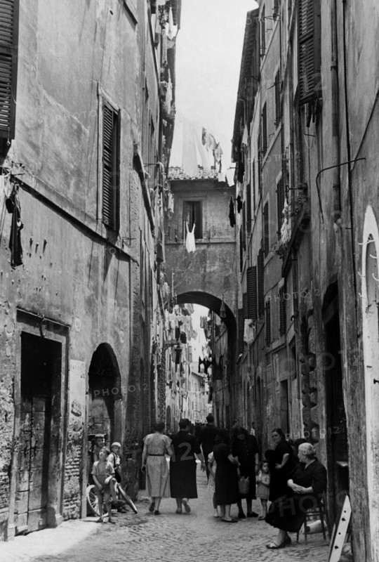 Italy. Rome. characteristic street near Trastevere. 1954