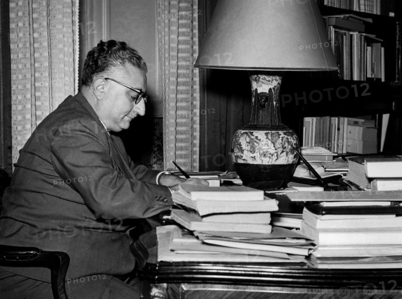 Giovanni leone. 1963