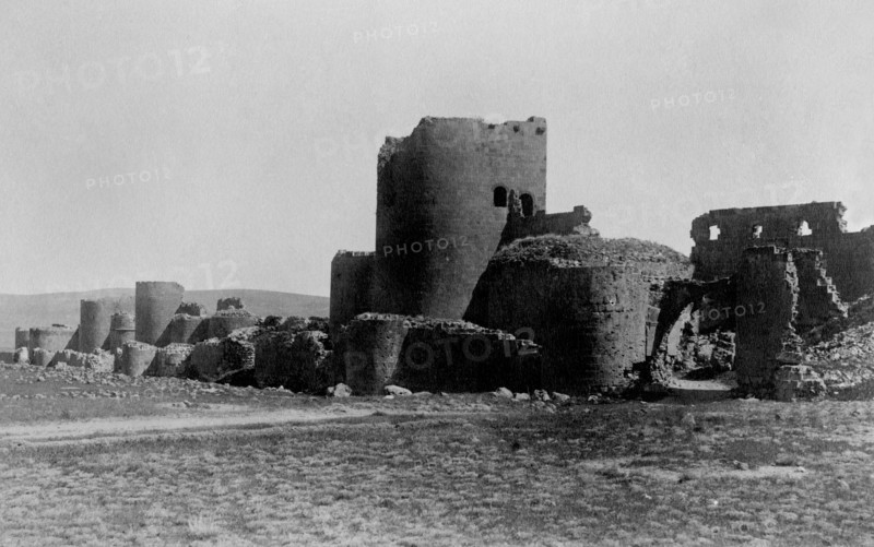 Turkey. kars. ani. ruins of the walls. 1910