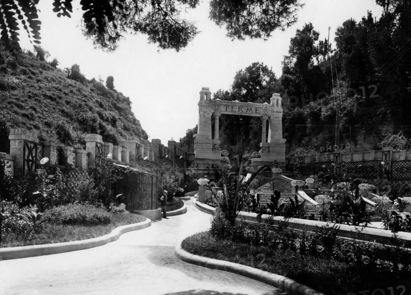 Italy. Campania. terme di agnano. 1910-20
