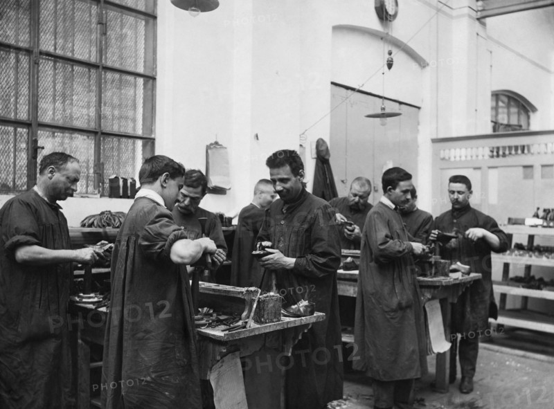 Leather Working. Lombardia. Italy 1920-30