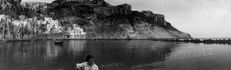 Punta Dei Monaci. Corricella. Procida. Campania. Italy 1910-20