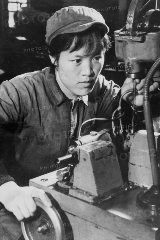 China. Cultural Revolution. Operaio