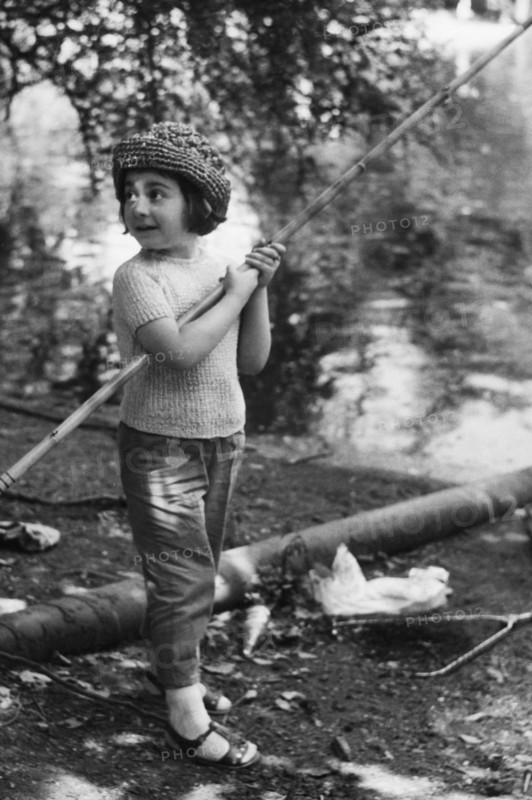 Sport fishing for children in the lakes of the zoo.