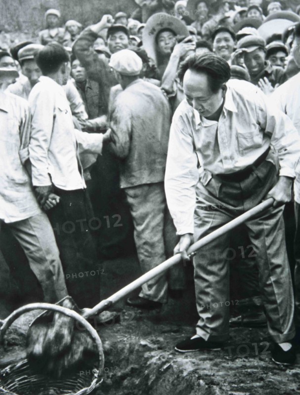 Mao Tse Tung.