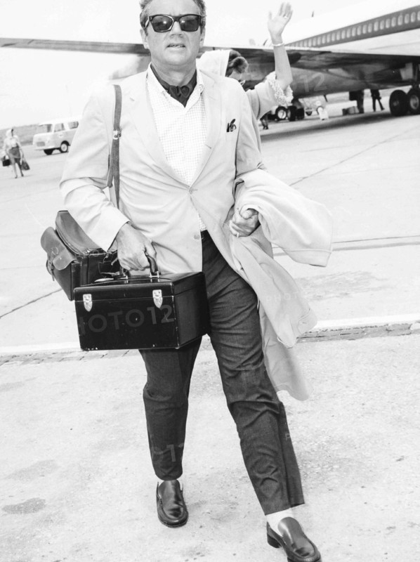 Howard Duff.