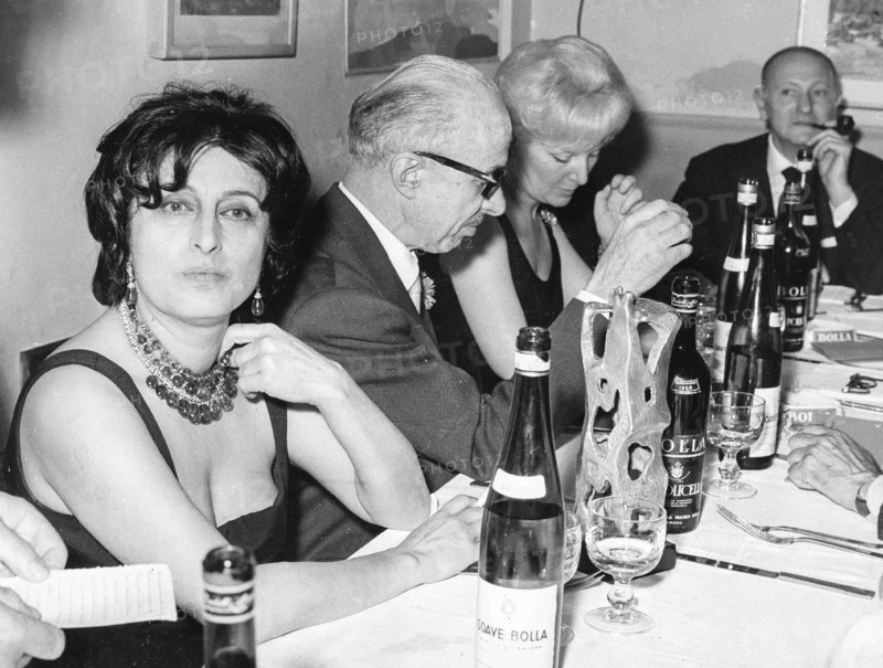 Anna Magnani, Avvocato Graziadei and Elsa De Giorgi.