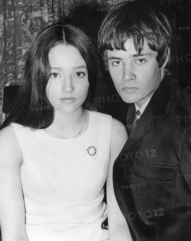 Leonard Whiting and Olivia Hussey.