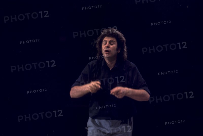 Mikis theodorakis