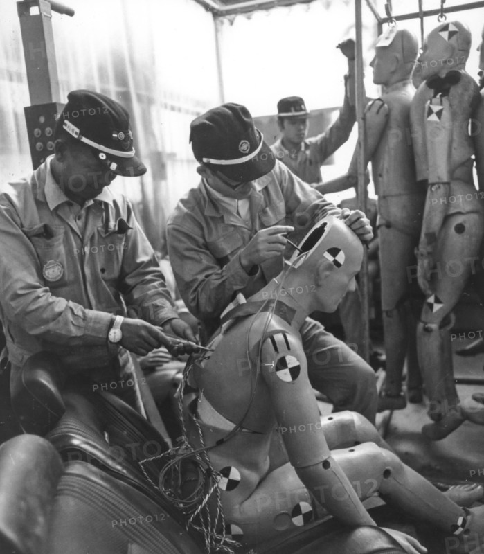 Crash test dummies, japanese car industry, 70's