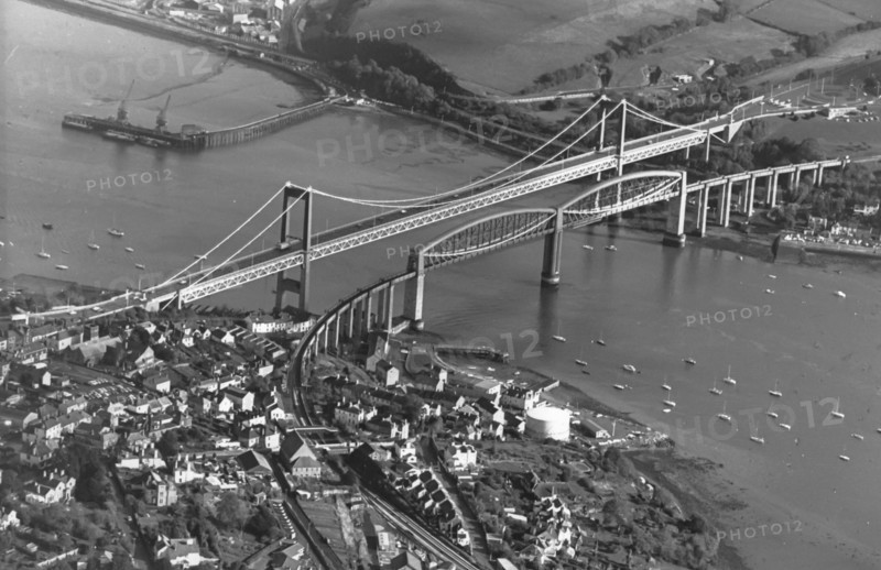 Uk, devon, plymouth, tamar  bridge, 1981