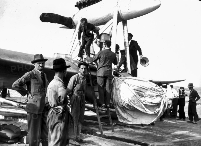 The aircraft Ferrarin and Del Prete before the flight endurance record, 1928