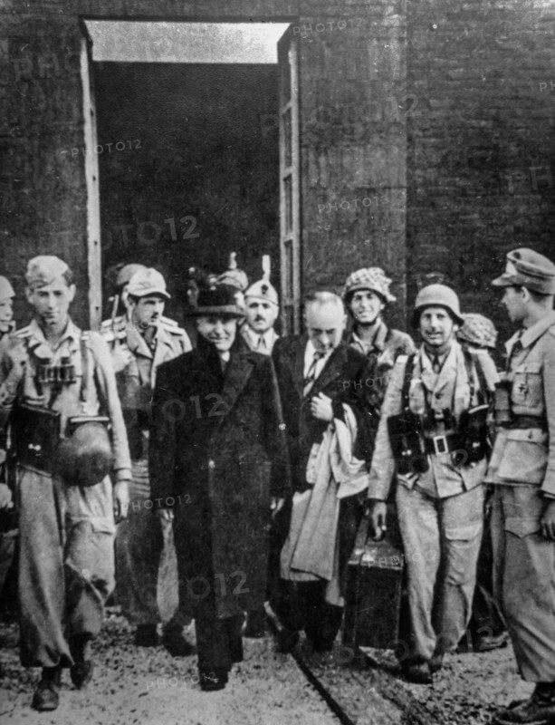 Benito mussolini liberated by the germans, 1943