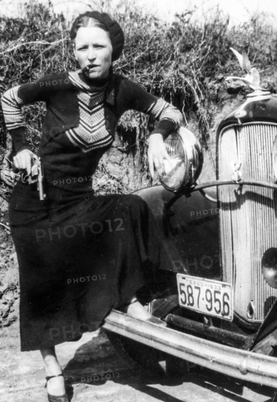 Bonnie Parker, 1933