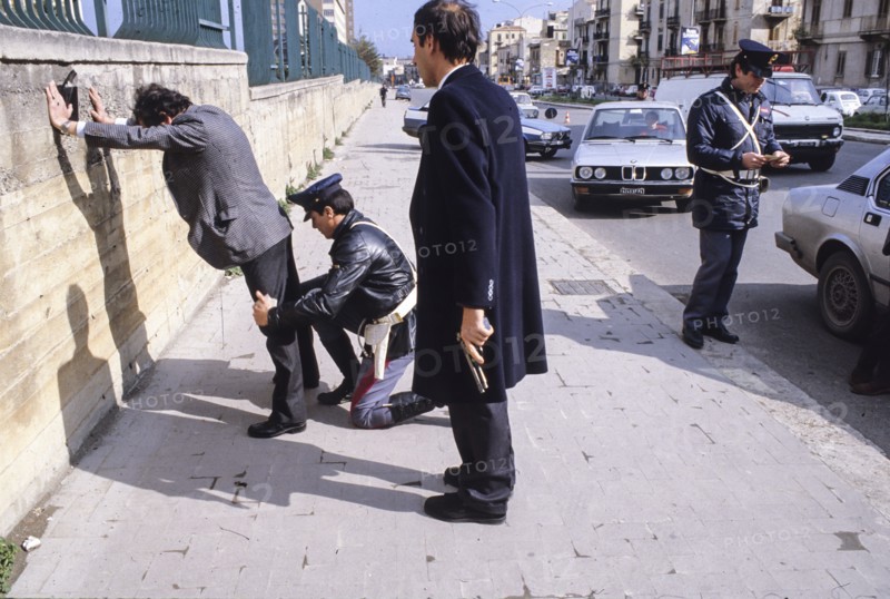 Police controls in palermo, 80s