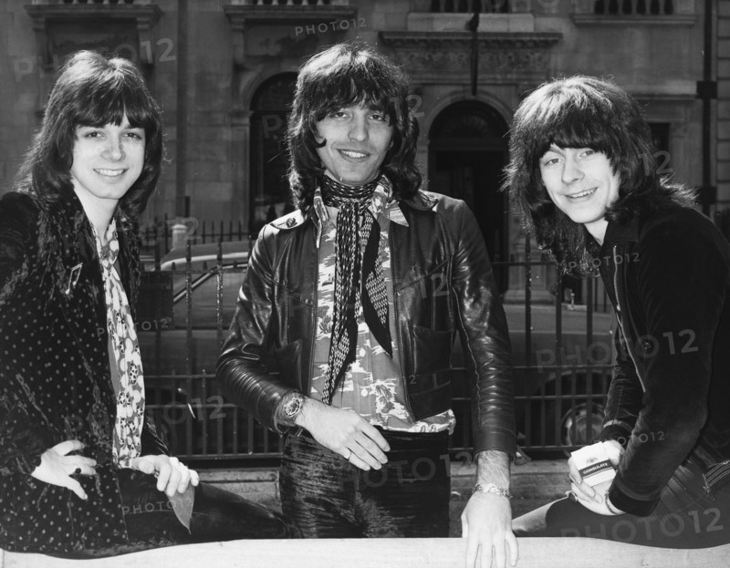 Arrows, 1974