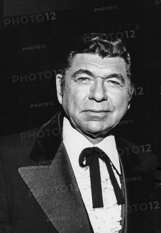 Claude akins, 80s