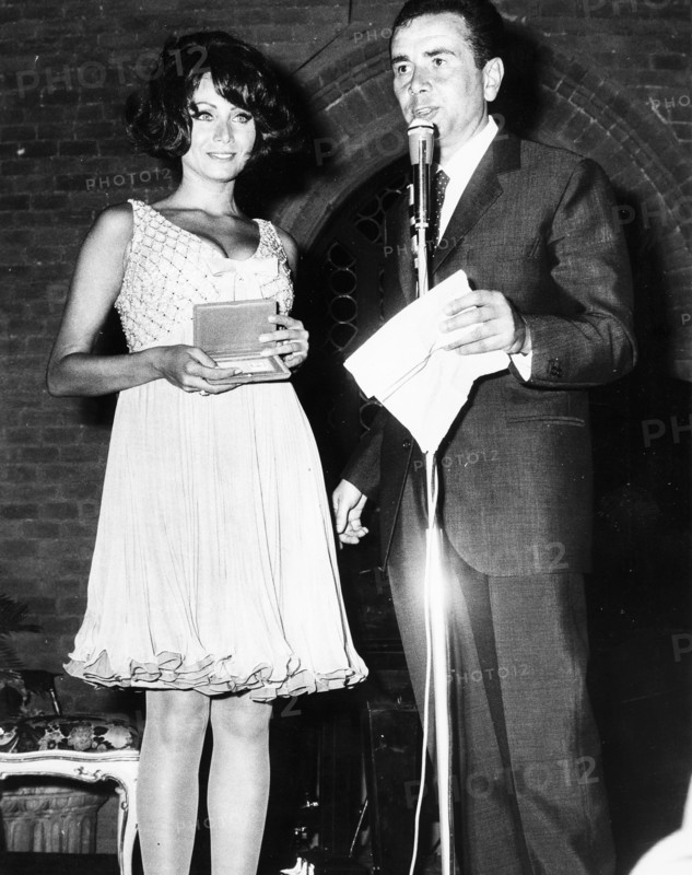 Maria grazia buccella, enzo tortora, premio agrodolce, castello di carimate, 1966