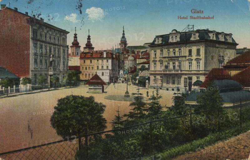 Klodzko, German Glatz, Silesian Glootz, Czech Kladsko, capital of the powiat Klodzki in the Lower Silesian Voivodeship in Poland, formerly Silesia, Germany, view from ca 1910, digital reproduction of a public domain postcard.
