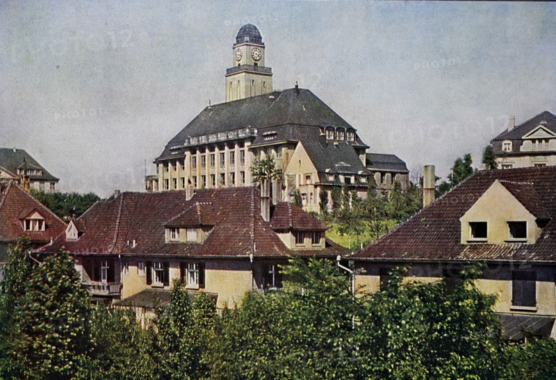 The Baugewerkschule in Essen in 1910, North Rhine-Westphalia, Germany, photograph, digitally restored reproduction of an original artwork from the early 20th century, exact original date not known.