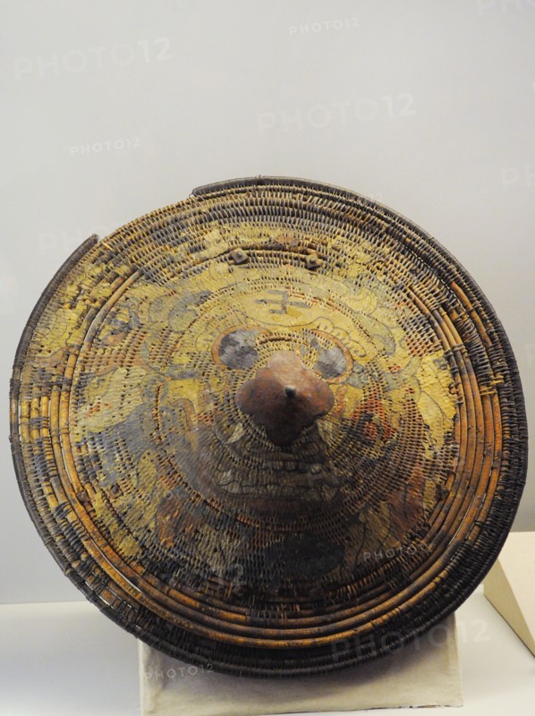 Wickerwork shield, called Po.