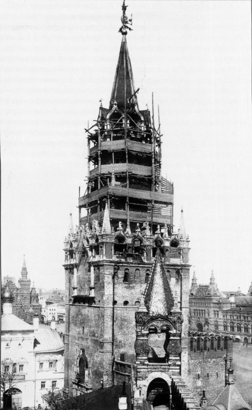 Restoration of the Spasskaya Tower in 1912