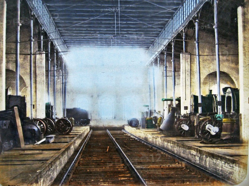 Locomotive assembly workshop at Tula train station