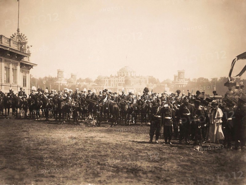 Foreign diplomats on the Khodynka field