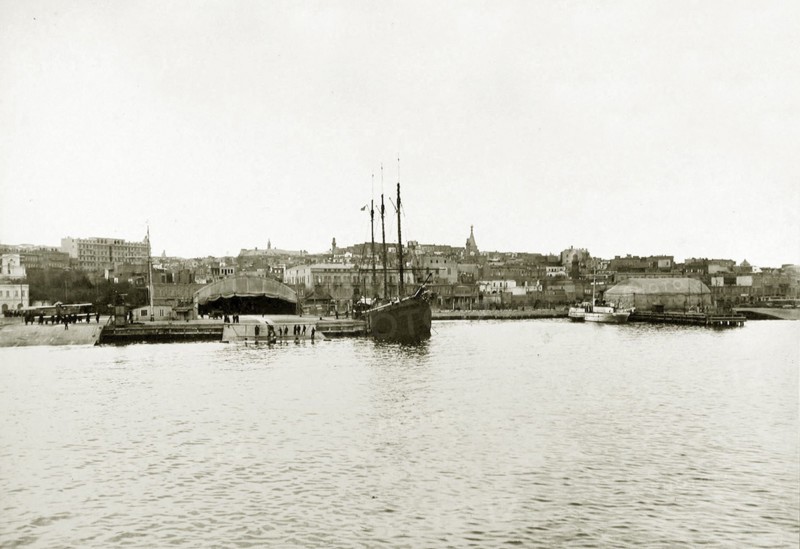 Naval Aviation Officer's School in Baku