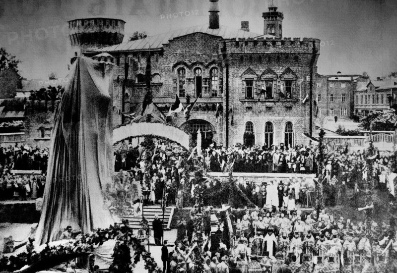 Unveiling of the monument Grateful Russia - the heroes of 1812 circa  10 September 1913
