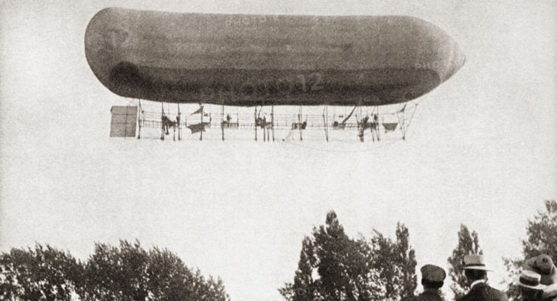 The Barton-Rawson Airship leaving Alexandra Palace.